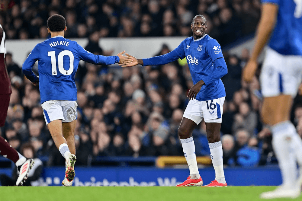 Sa thải HLV Sean Dyche tại Everton